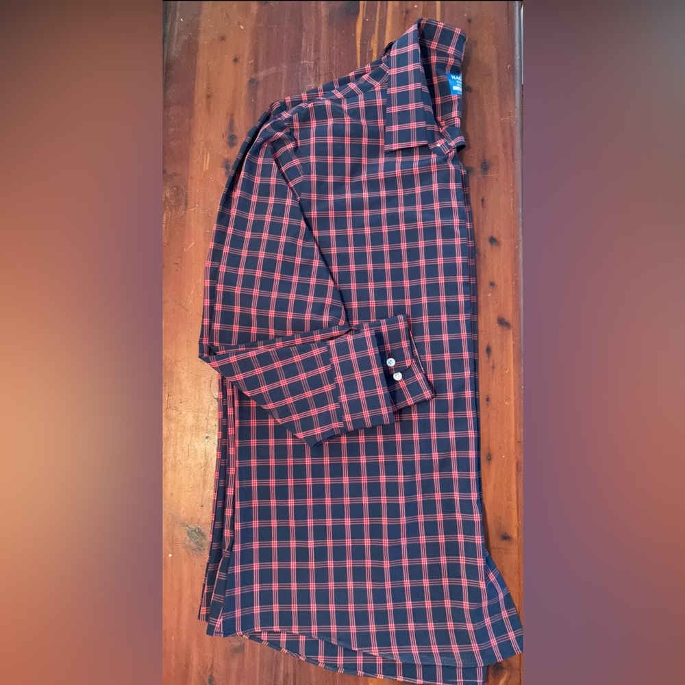 Haggar Button Down Shirt